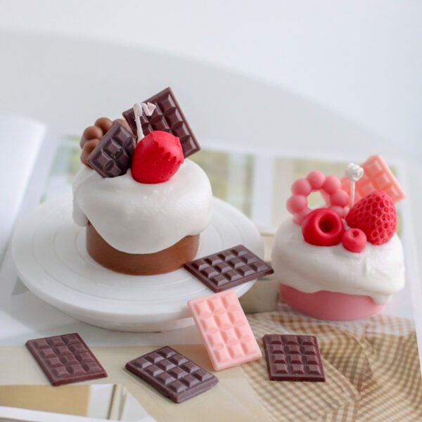 48a8665c-73f4-42b1-84a7-c7776c47c511.jpg 12 Even Waffle Chocolate Silicone Mould Decoration