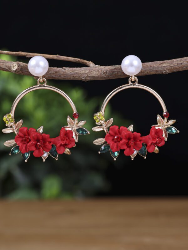 Sweet Soft Ceramic Pearl Flower Earrings With Fashionable Temperament And Floral Earrings